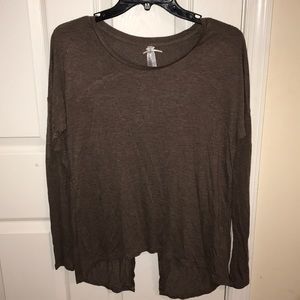 Comfy long sleeved split back shirt